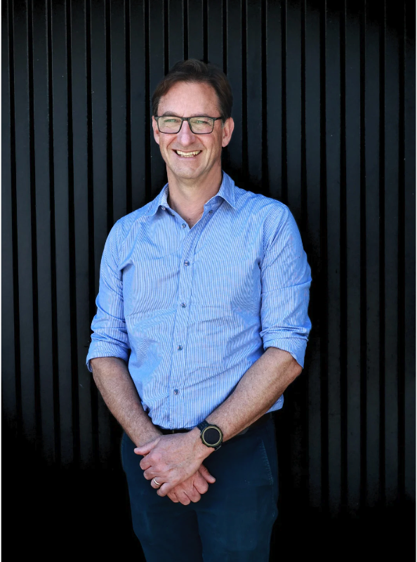 Dr Tim Peacock